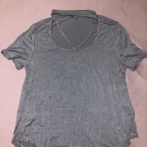 Soft and flowy top with collar